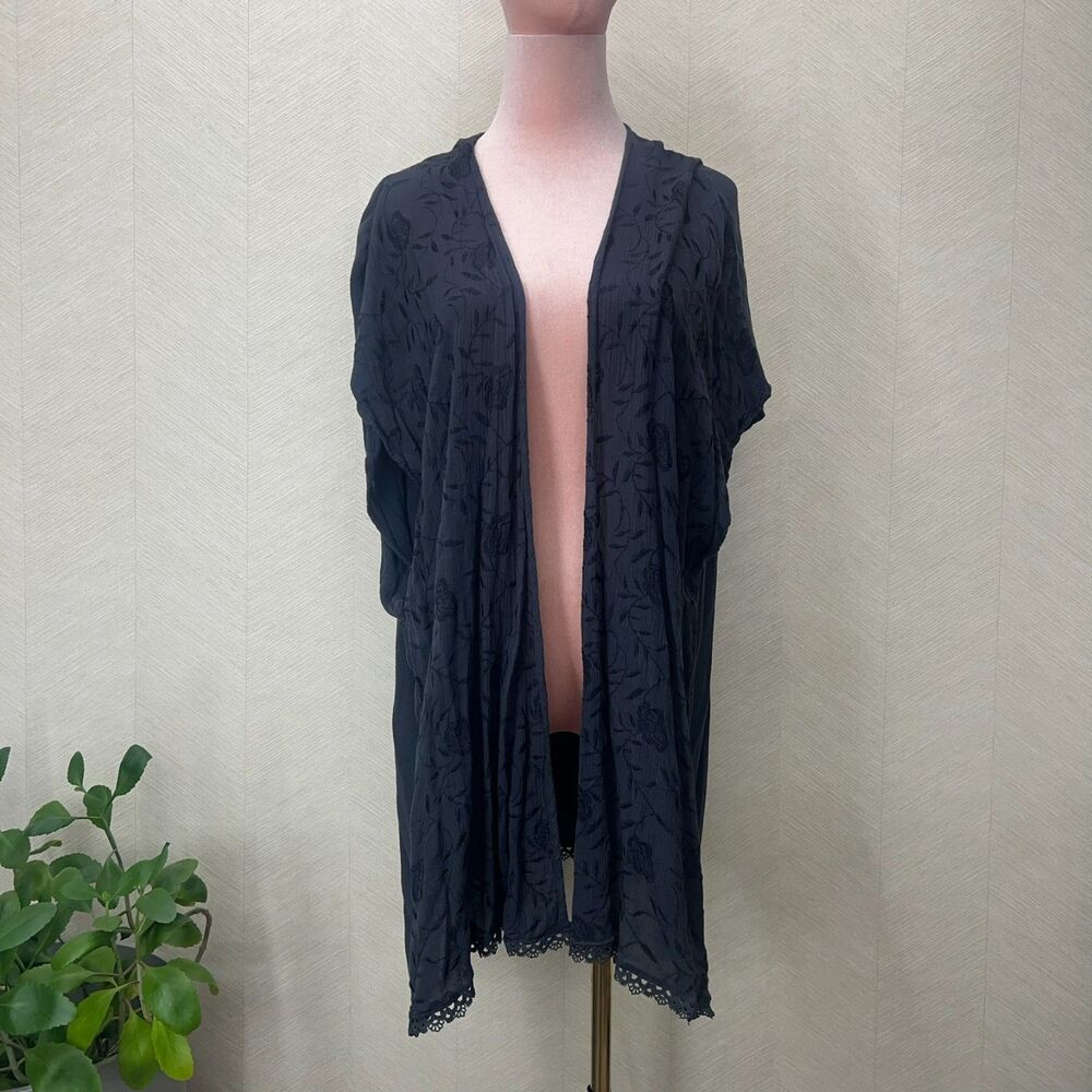 American Eagle Outfitters Black Floral Lace Open Front Cardigan Womens Size XS-S